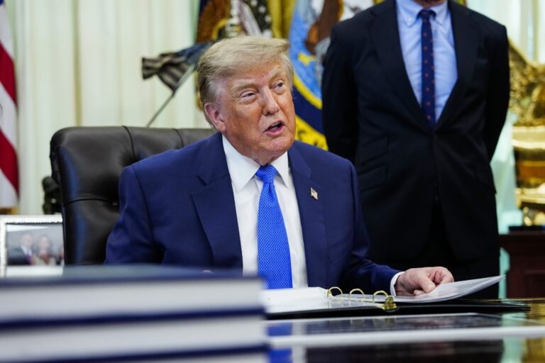 Trump asegura que el estrecho de Ormuz será territorio estadounidense «muy pronto»