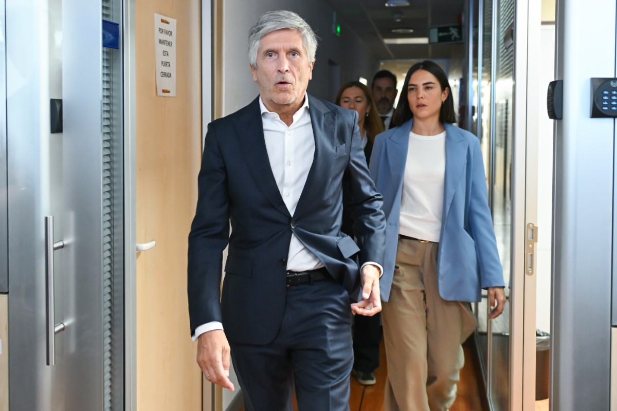Marlaska coloca a uno de sus escoltas en Tánger con un sueldo de más de 12.000 euros al mes