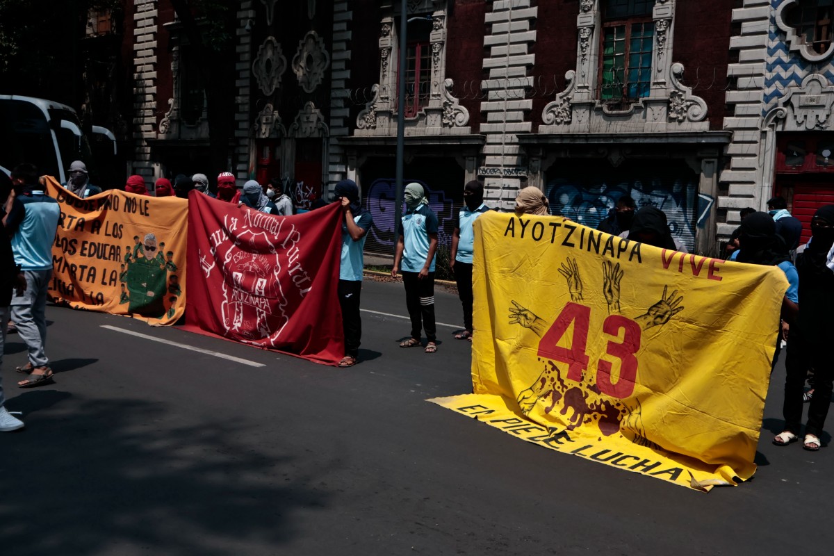 Inicia el juicio contra un exgobernador de Guerrero (México) por su implicación en el caso de los 43 desaparecidos de Ayotzinapa