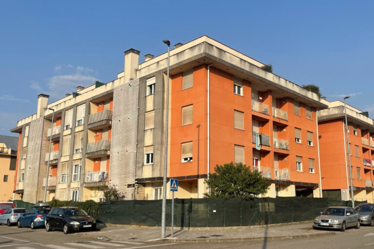 La banca española endurece las hipotecas ante el disparado precio de la vivienda y el temor a un aumento de la morosidad de las familias