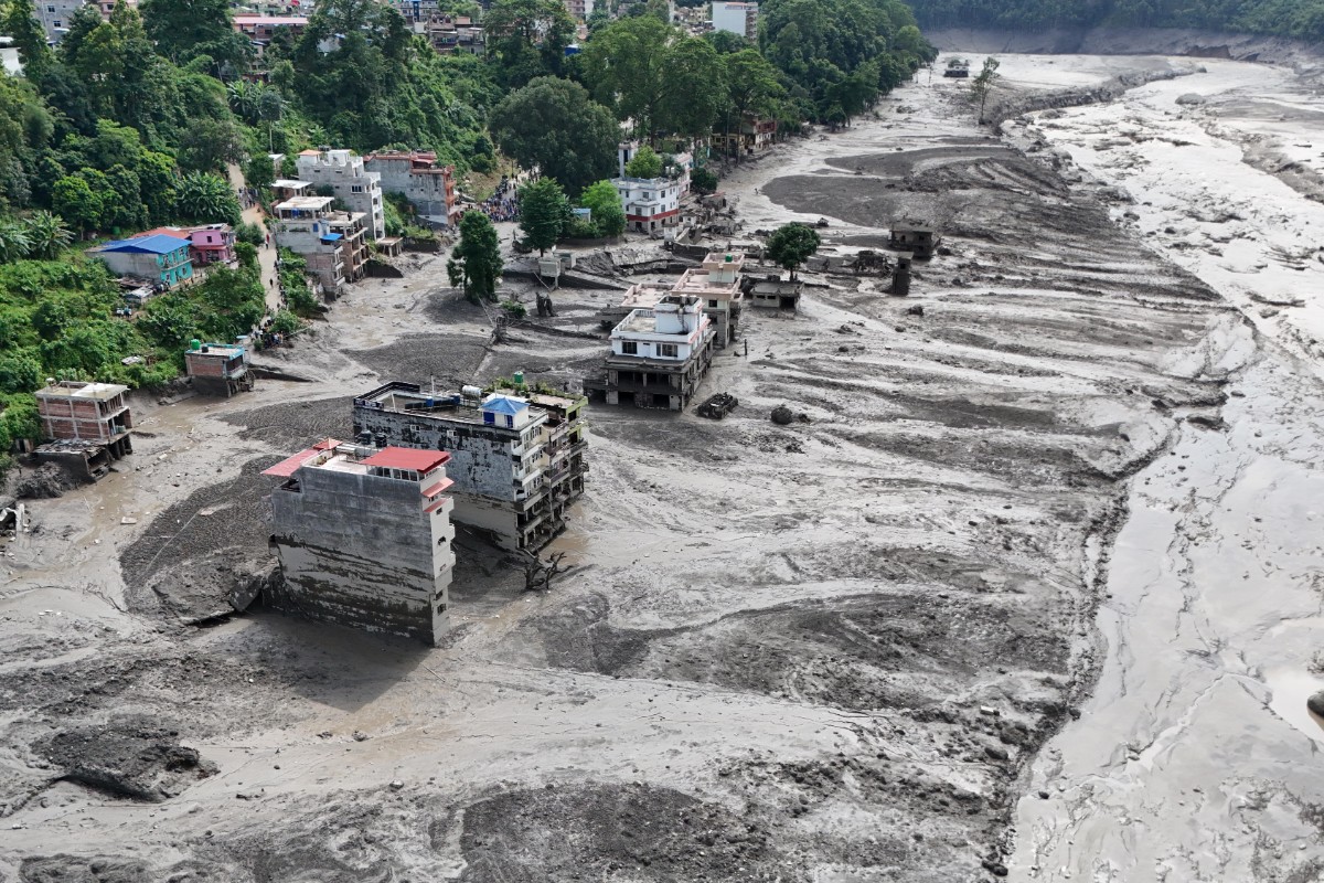 Exteriores confirma que hay cuatro españoles desaparecidos tras la riada en Nepal que ha provocado al menos 168 muertos