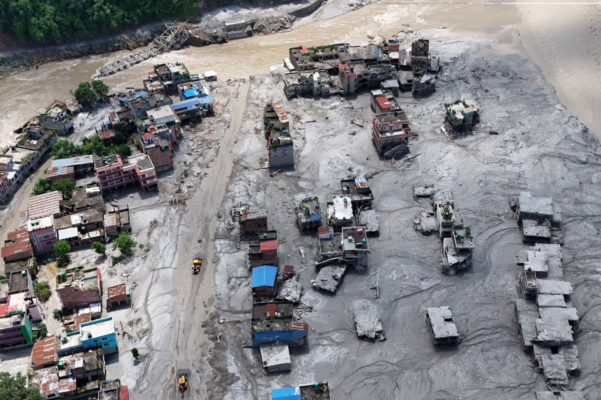 Exteriores rebaja a tres los españoles desaparecidos en las inundaciones de Nepal