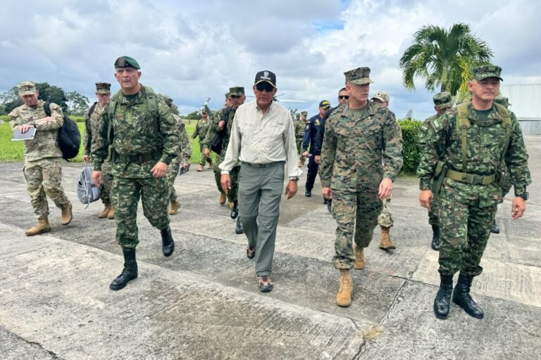 Colombia, Ecuador y EEUU refuerzan su cooperación para hacer frente a grupos narcoterroristas
