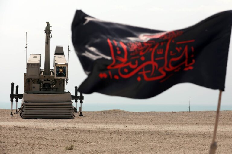 El régimen de Irán amenaza con desatar «un desastre» para los intereses militares y económicos de EEUU en Oriente Próximo