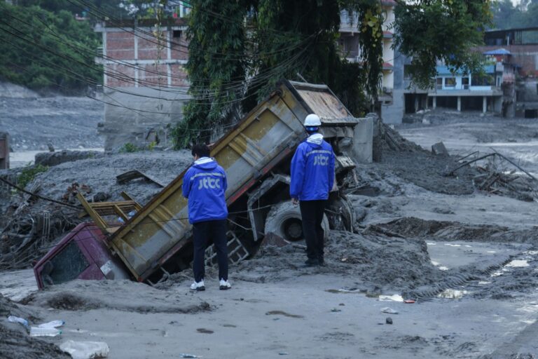 La devastadora riada en Nepal ya deja al menos 580 muertos y más de 1.900 desaparecidos