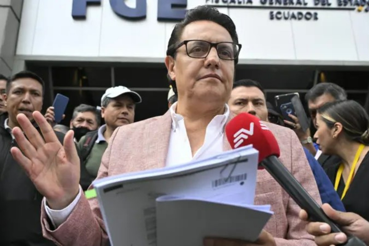 La Fiscalía de Ecuador acusa a siete implicados en el asesinato del excandidato presidencial Fernando Villavicencio, dos de ellos políticos correístas