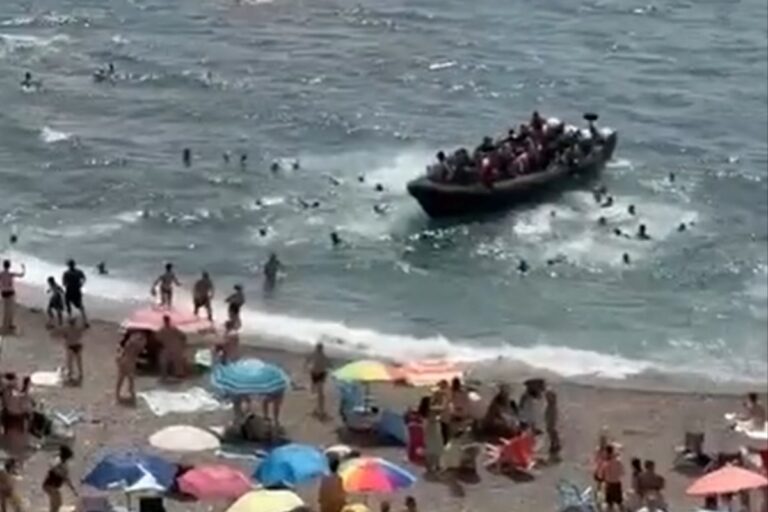 Crece la preocupación en el Levante español tras otro intenso fin de semana de llegada de ilegales  desde el norte de África a las costas