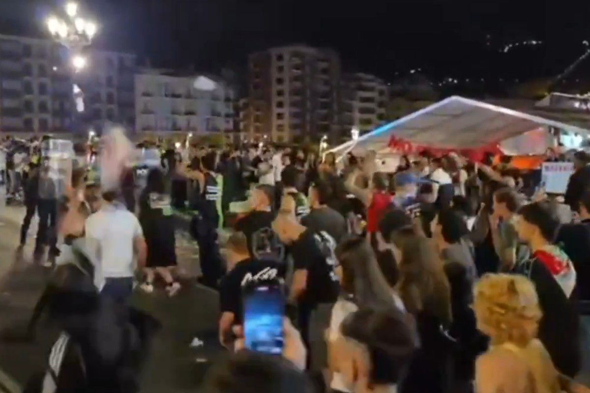 Graves disturbios en Bilbao: un grupo de 200 ‘borrokas’, entre ellos magrebíes, lanza botellas y otros objetos a la Ertzaintza hiriendo a varios agentes