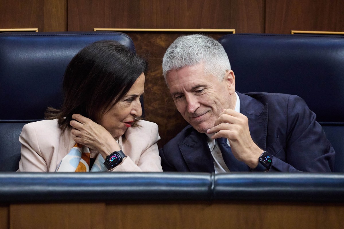 Sánchez respalda a Marlaska y sacrifica a Robles: Moncloa niega cualquier informe que anticipara la invasión de Ceuta