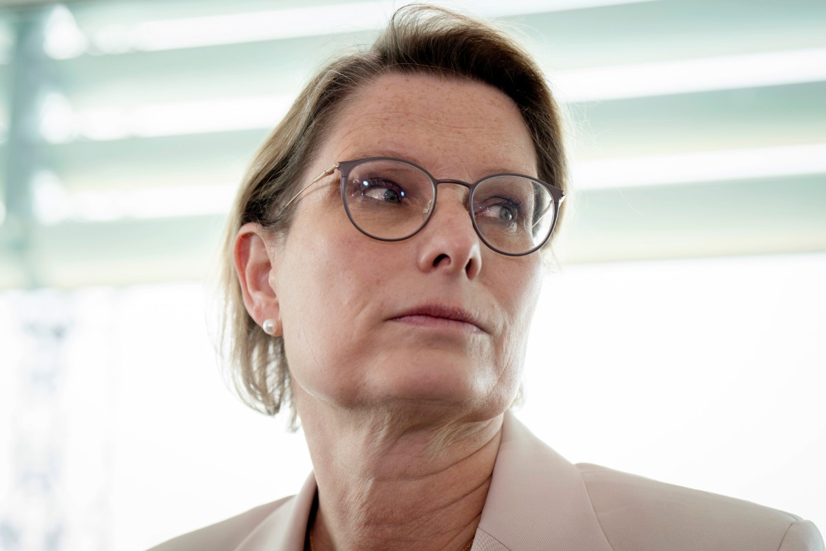 El Gobierno alemán CDU/SPD plantea incorporar a la constitución federal «protecciones a la comunidad LGTBI» a pesar de que ya prohíbe la discriminación