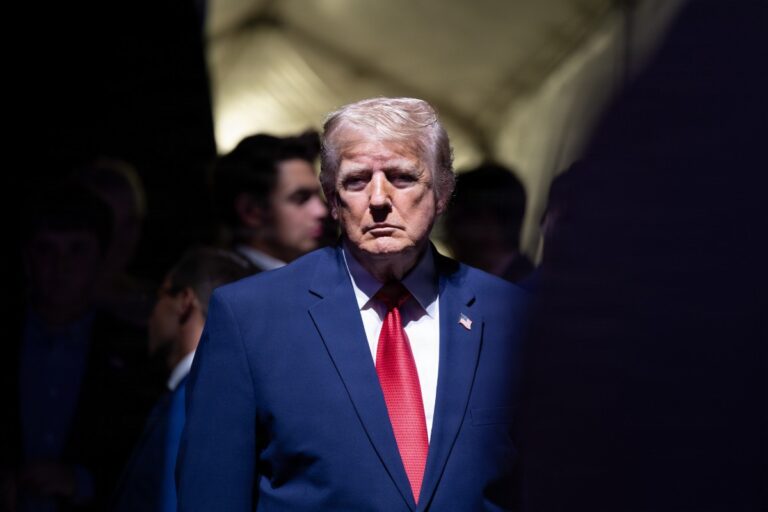 Interceptan dos aviones tras violar el espacio aéreo cerca del club de golf donde estaba Trump