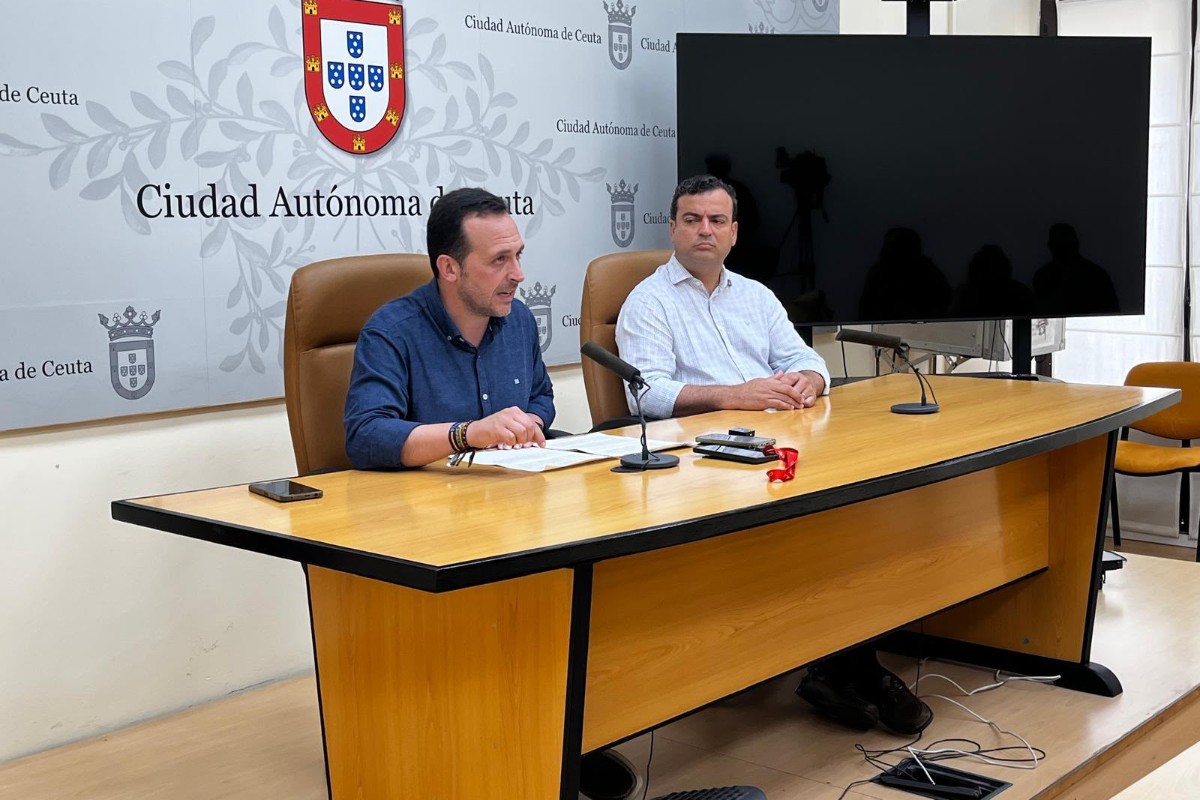 VOX exige a Vivas que rompa sus acuerdos con el PSOE y el partido islamista de Fátima Hamed