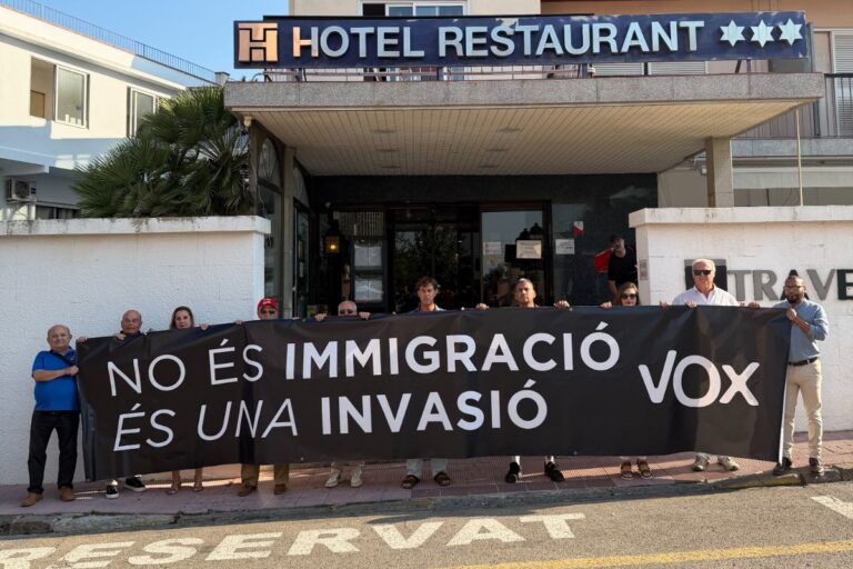 VOX Gerona denuncia el ofrecimiento de un hotel para acoger a inmigrantes de Ceuta en Figueras