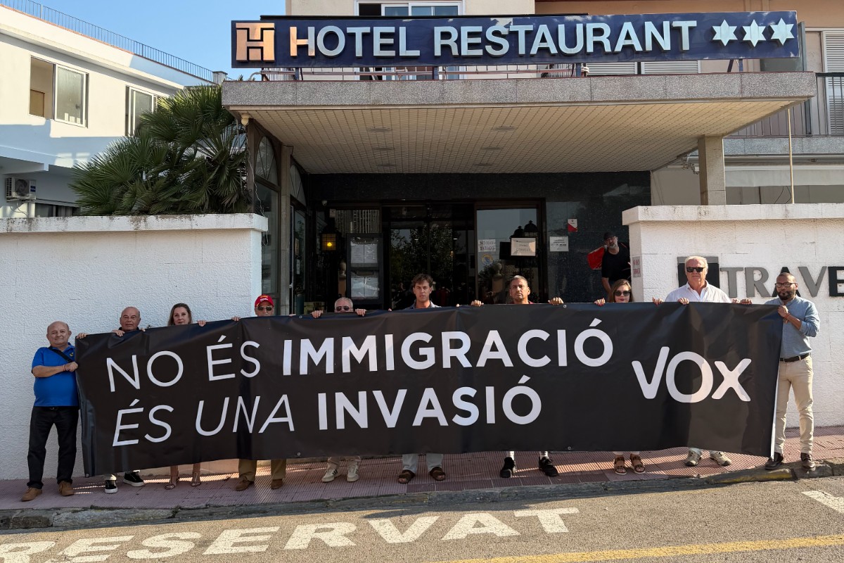 VOX Gerona denuncia el ofrecimiento de un hotel para acoger a inmigrantes de Ceuta en Figueras