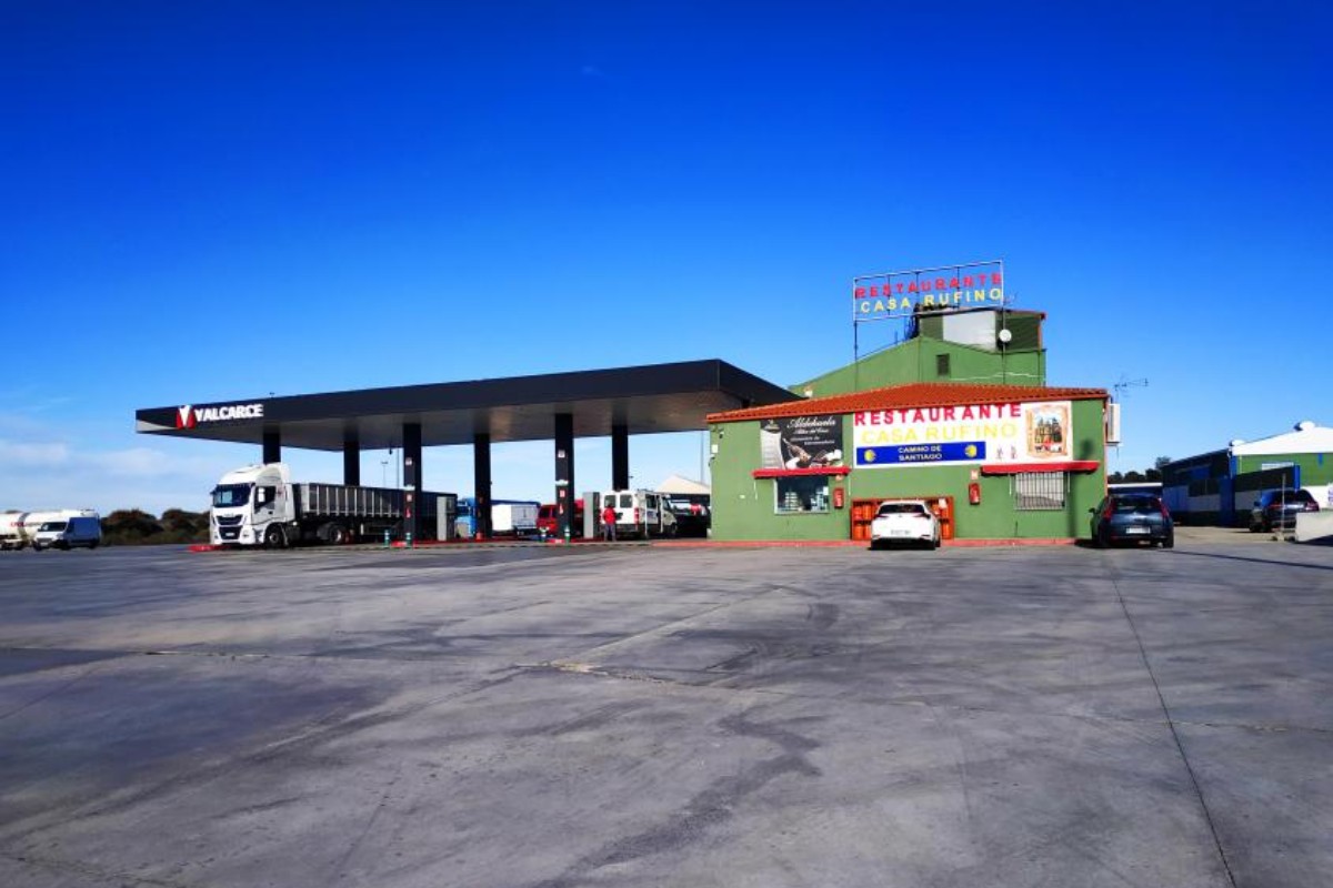 Se olvida a su hijo de 10 años en una gasolinera de Cáceres y recorre 140 kilómetros sin él
