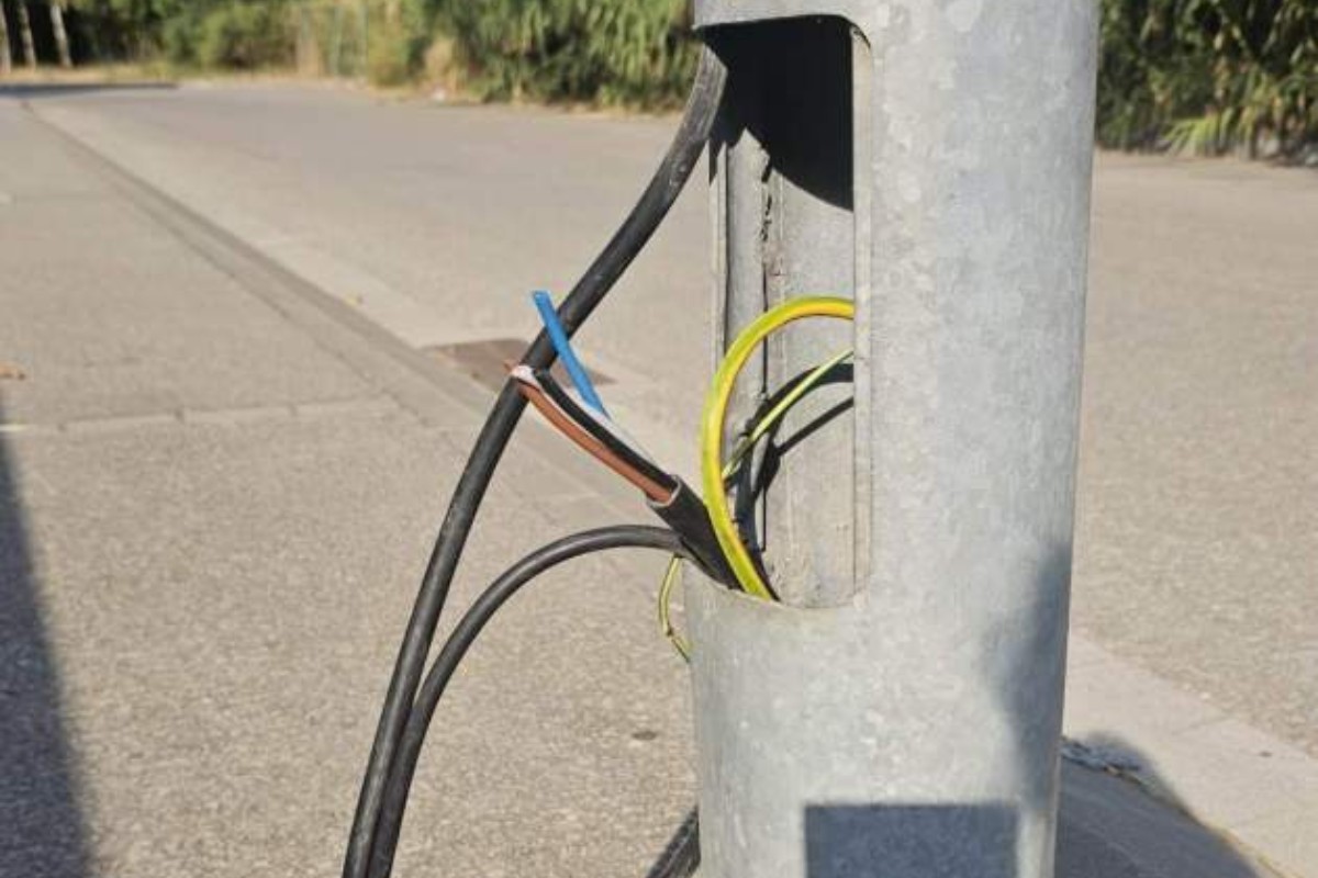 Dos marroquíes dejan sin luz varias calles de Figueras (Gerona) al robar 3.400 metros de cable de cobre