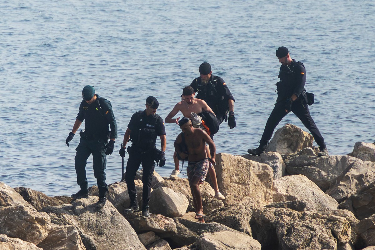 Guardias civiles denuncian la «total falta de previsión» y de medios ante la posible nueva invasión en Ceuta el próximo sábado