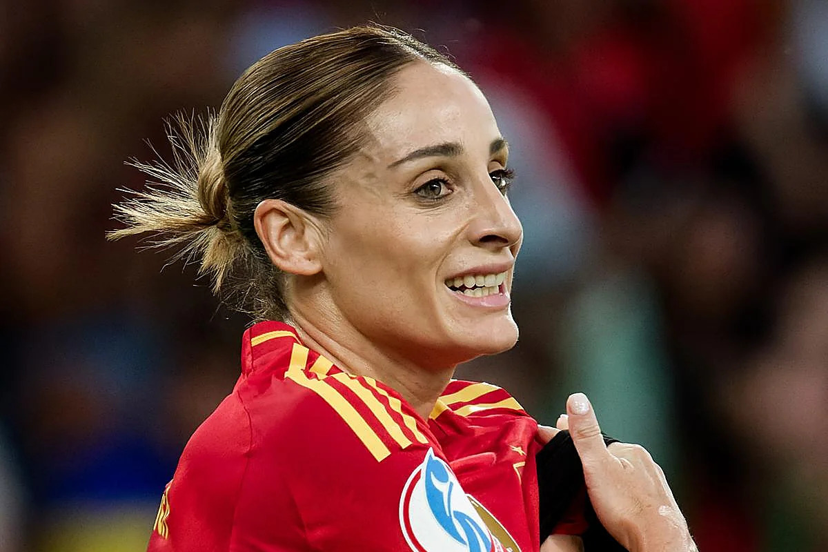 Una futbolista española y lesbiana borra de Instagram todas las fotos con su mujer tras fichar por un club de Arabia Saudí