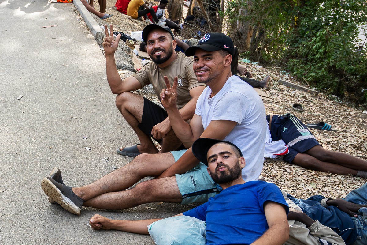 La Policía inicia el proceso para «valorar» el asilo de los inmigrantes ilegales que entraron en Ceuta