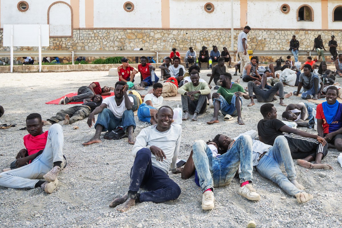 La invasión migratoria colapsa el Hospital Universitario de Ceuta: «Han suspendido cirugías y consultas externas»