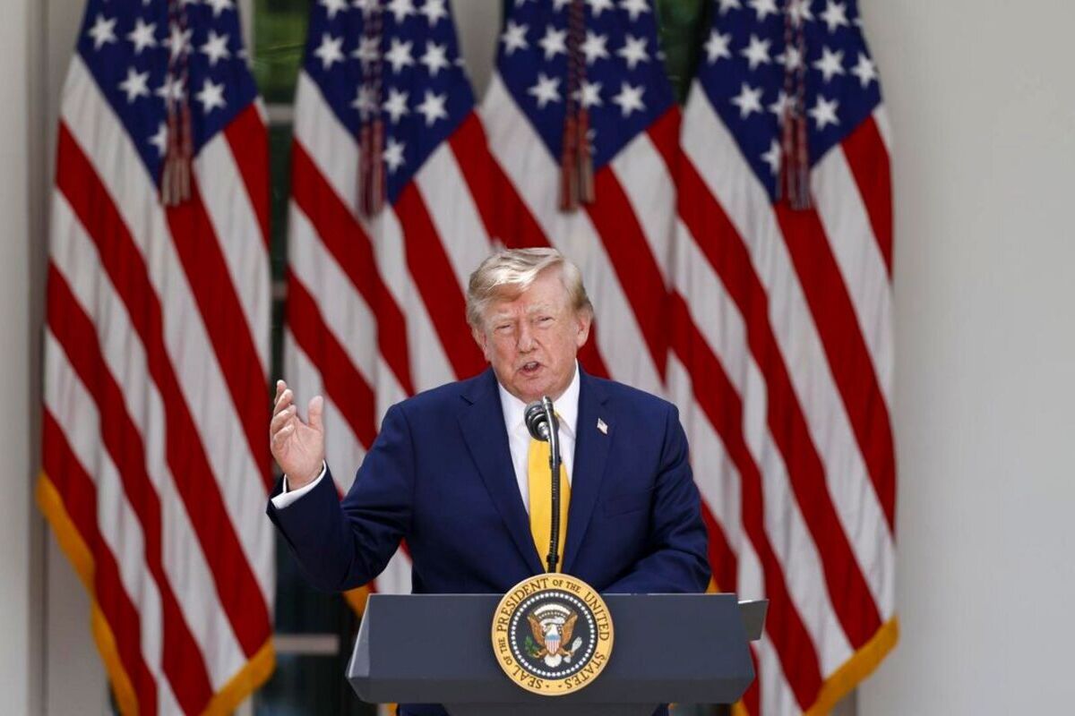Nuevo golpe de Trump a la ideología woke: decir a un niño que está «en el cuerpo equivocado» será juzgado como abuso infantil