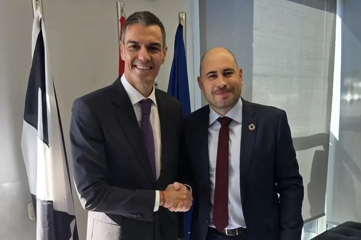 Un juzgado abre diligencias contra el delegado del Gobierno de Ceuta (PSOE) por prevaricación omisiva en la invasión