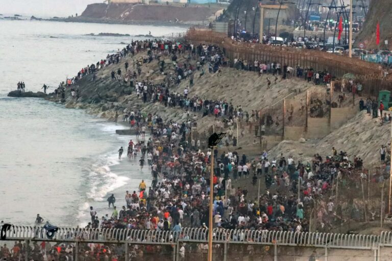 El Gobierno impidió al Ejército aplicar el plan previsto para contener la invasión de Ceuta: «No permitieron desplegar unidades»