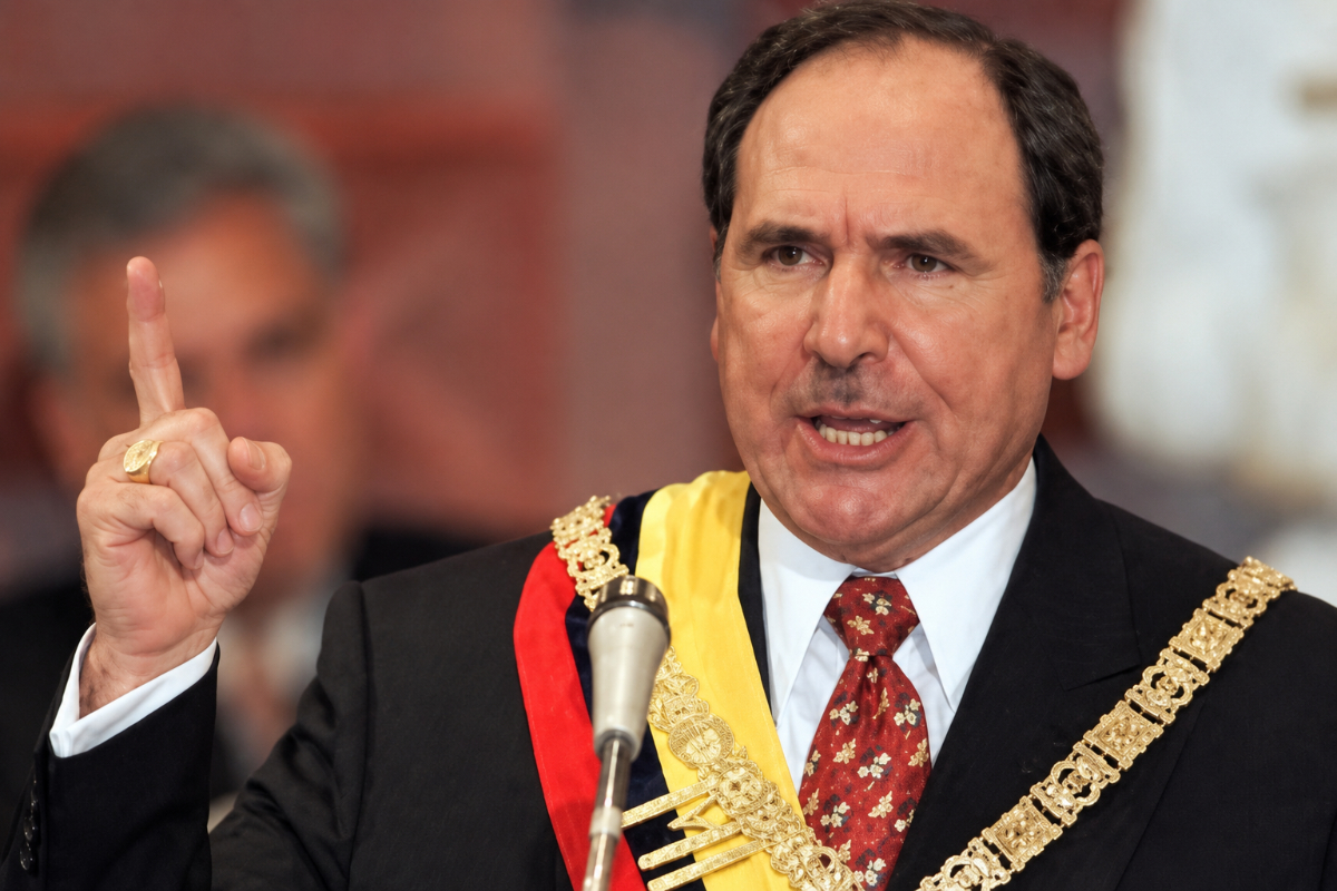 La Justicia de Ecuador condena a más de nueve años de cárcel al expresidente Abdalá Bucaram por delincuencia organizada