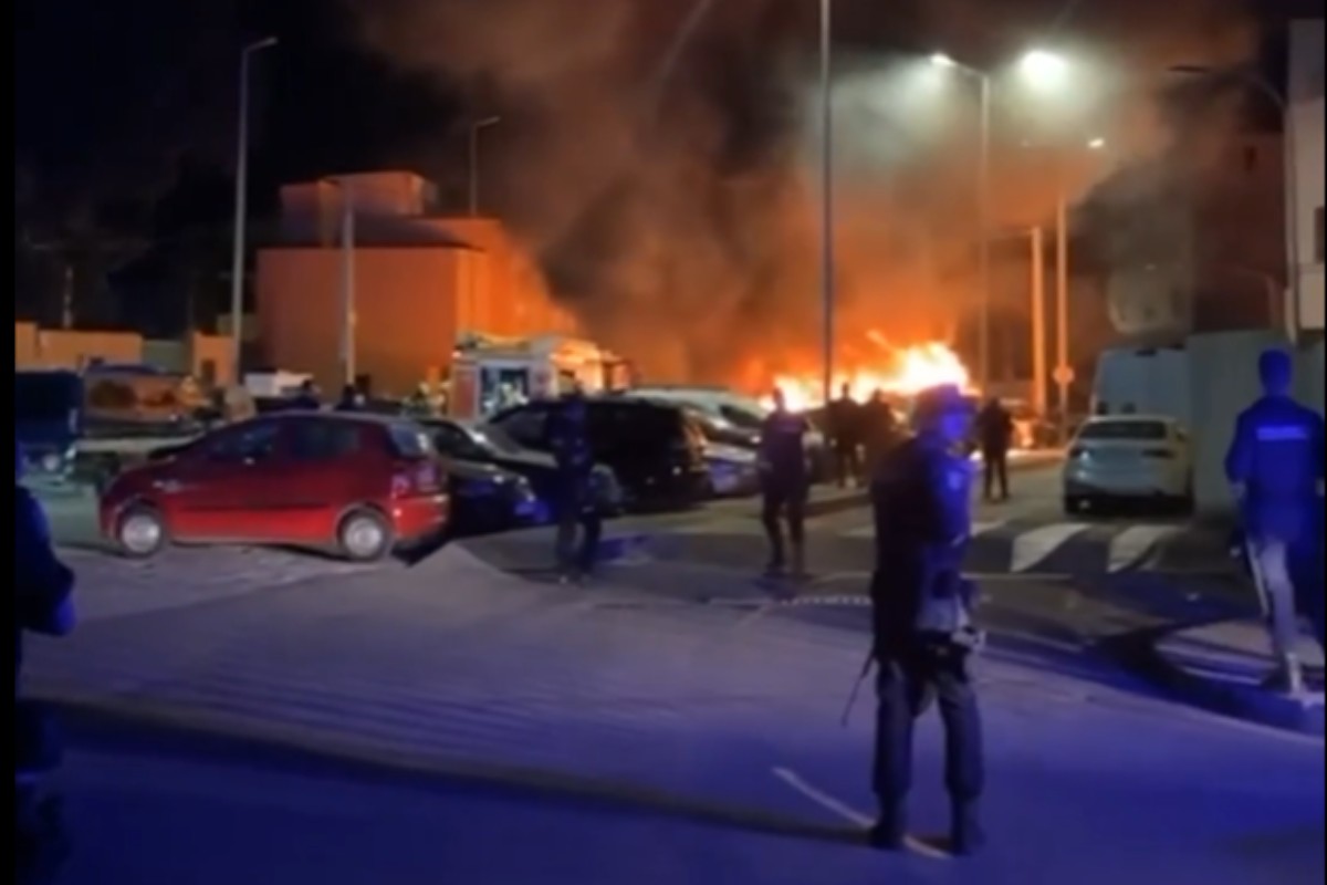 Arden cinco coches frente a un colegio de Ceuta dos días después de que Marlaska hablara de «inseguridad subjetiva»
