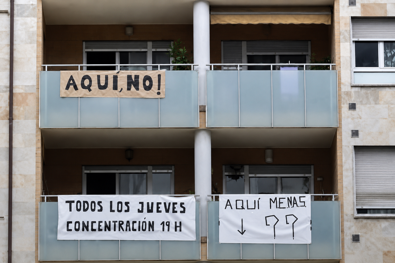 Escándalo en La Florida (Asturias): el Principado descarta acoger menas en un piso y vecinos descubren que el propietario trabaja para el Gobierno