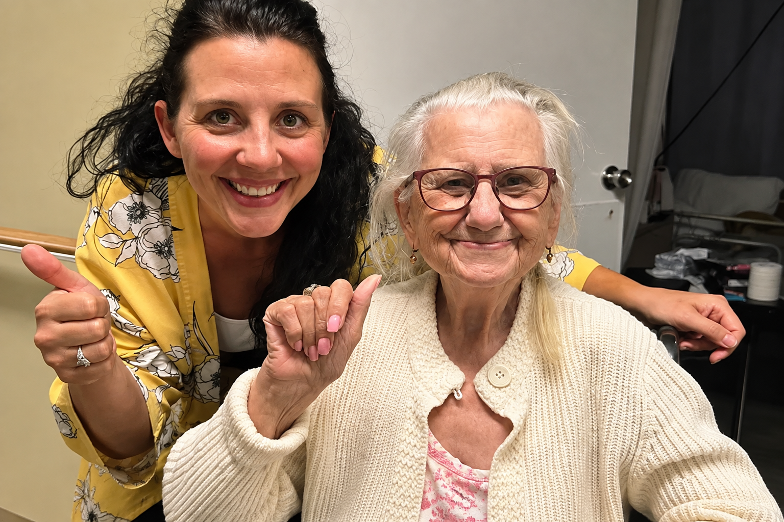 Una anciana es sometida a la eutanasia contra su voluntad en Canadá: murió cubierta de sangre con las manos juntas orando