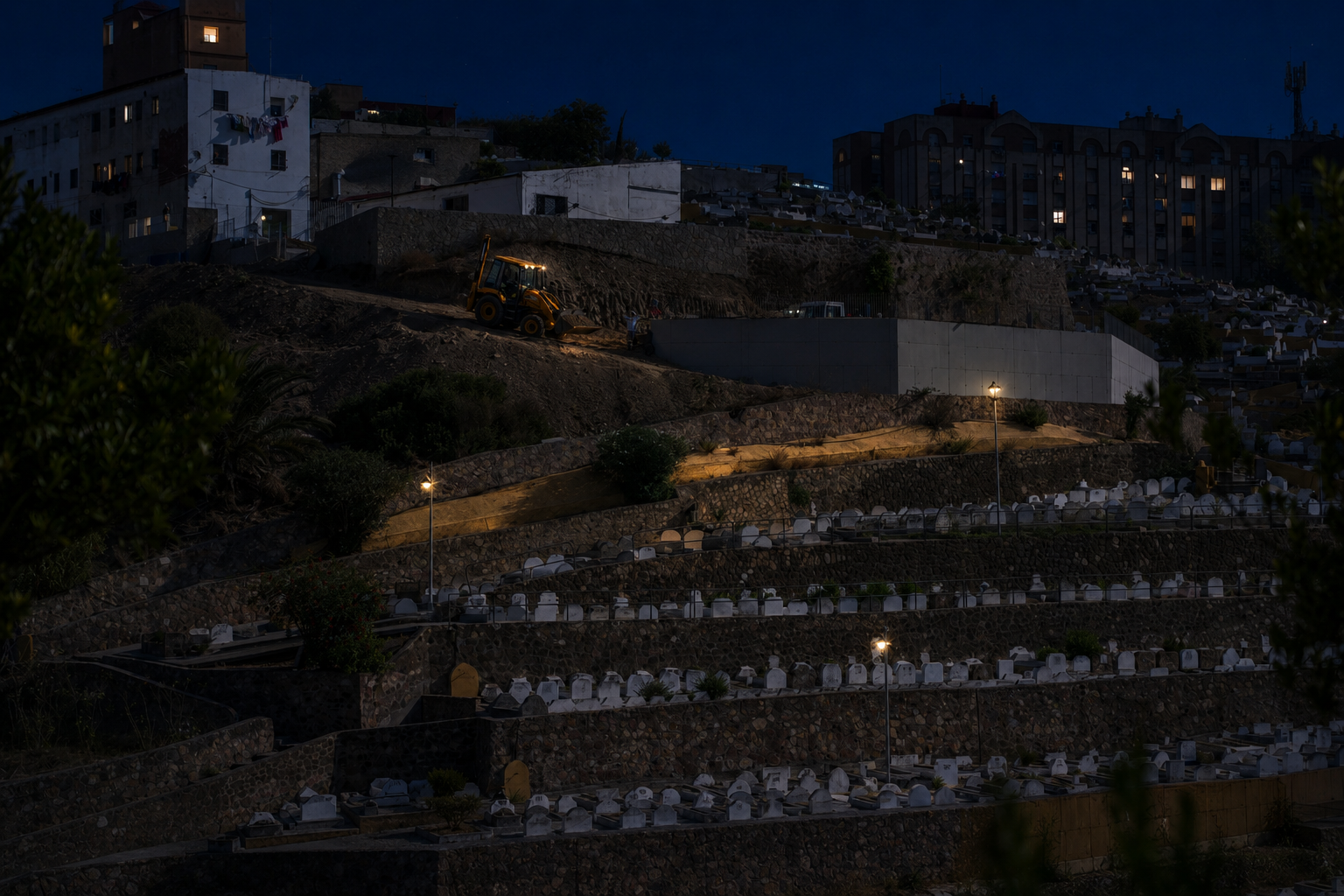 Vecinos ceutíes denuncian que los inmigrantes ilegales están violando a niñas en el cementerio de la ciudad: «Las oímos gritar y las vemos salir destrozadas»