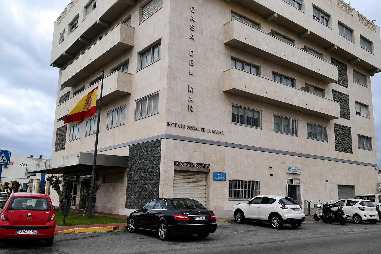 Las ONG que están armando a los inmigrantes ilegales en Ceuta se alojan en un edificio público cedido por el ministerio de Elma Saiz