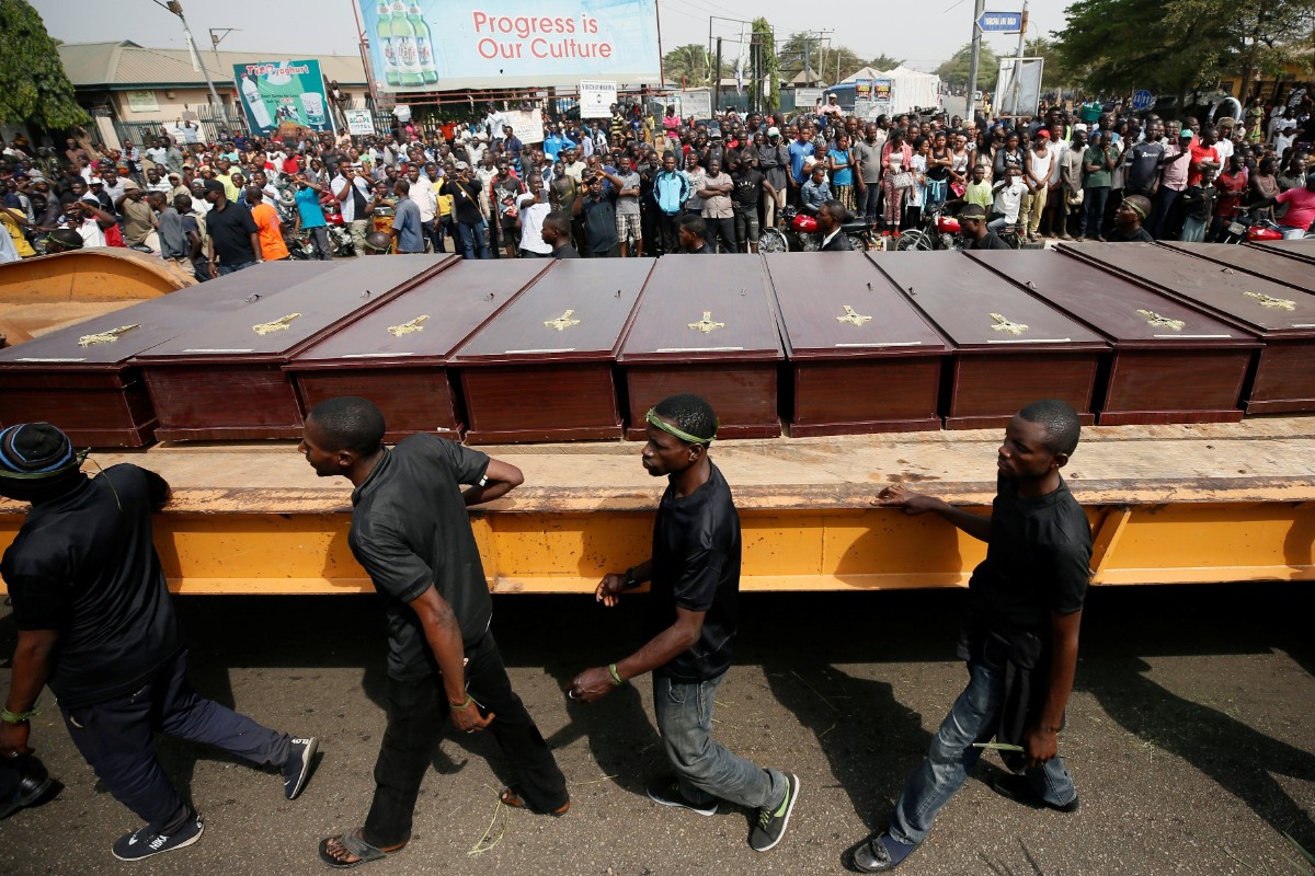 Arrecia la persecución religiosa en Nigeria: ya son más de 3.000 los cristianos asesinados en lo que va de año en el país