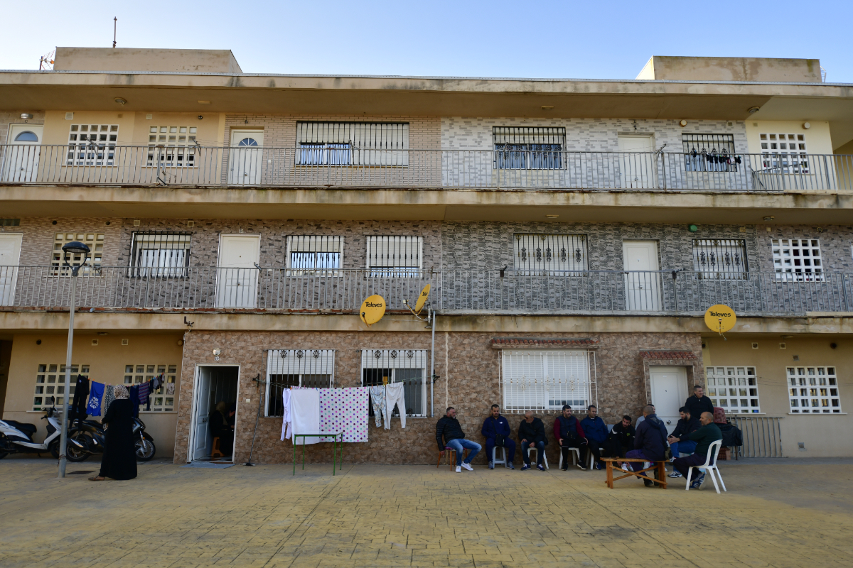 La crisis migratoria en Ceuta tensiona aún más el alquiler y dispara la okupación: «Se hacinan diez por habitación»