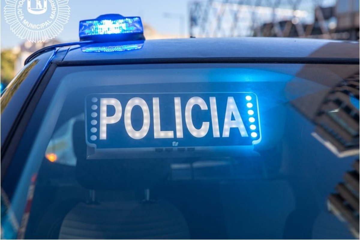 La Policía reduce a un senegalés armado con tres cuchillos que retenía a una pareja al grito de «Alá es grande» en Madrid