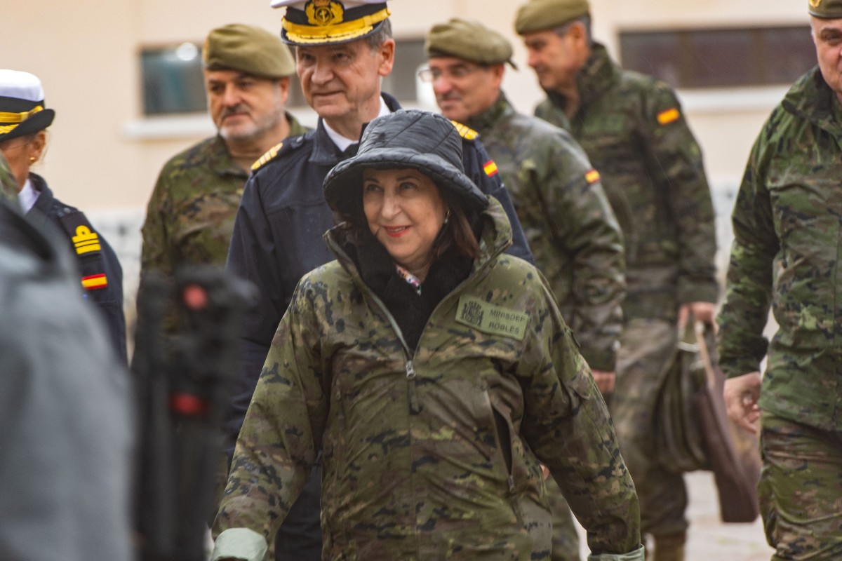 Los militares de Ceuta llevan 42 días esperando que Defensa les diga qué autoridad tienen frente a las agresiones