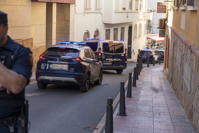 La Policía Nacional detiene a tres invasores marroquíes por ocupar ilegalmente tres viviendas en Ceuta