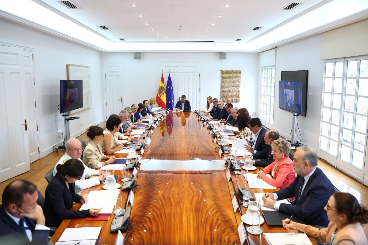 Agentes del CNI dejan de enviar informes sobre Ceuta a sus mandos por temor a represalias del Gobierno: «Aquí ya nadie se fía de nadie»