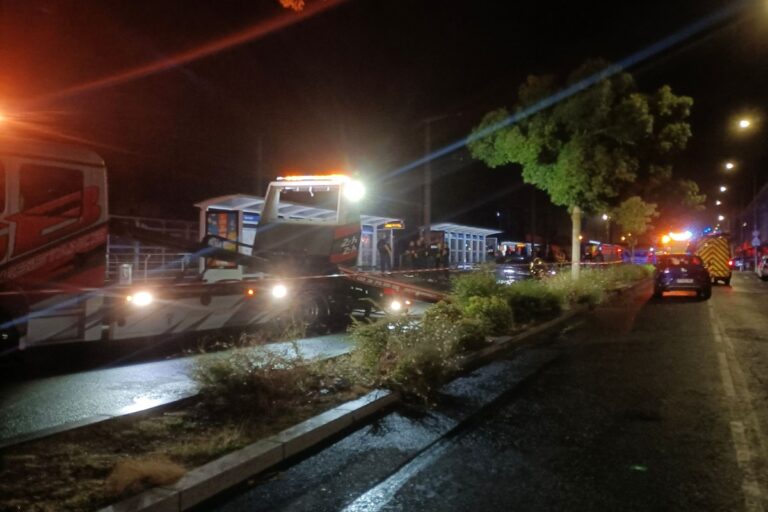 Al menos 44 heridos tras descarrilar un tren en noroeste de Francia