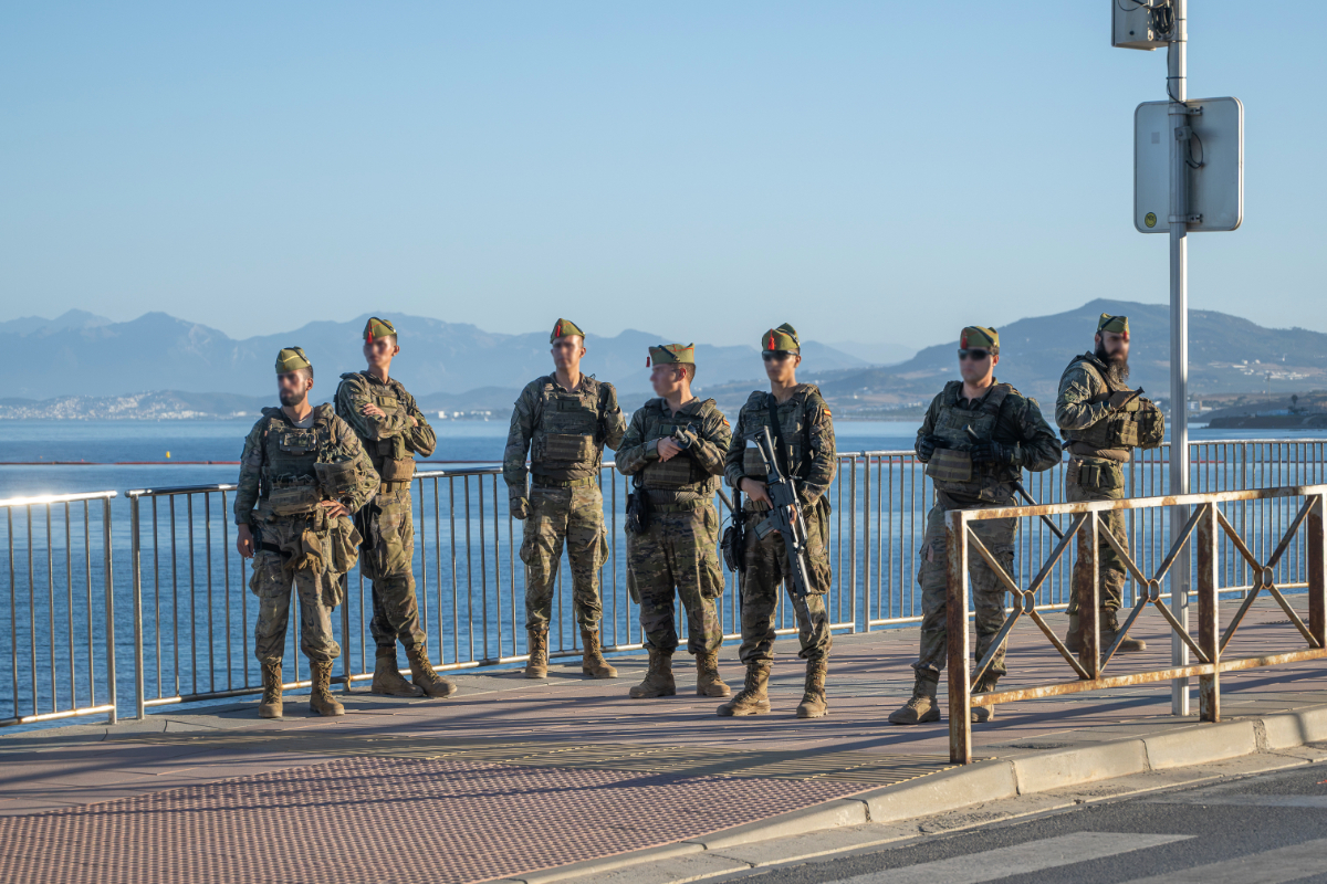 Guerra psicológica contra el Ejército en Ceuta: canales marroquíes difunden fotos de militares españoles y los «fichan»