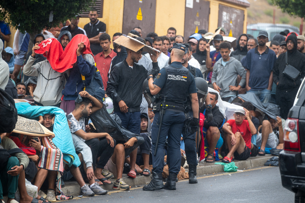 Detectan entre los inmigrantes ilegales de Ceuta a condenados por reclutar yihadistas para Estado Islámico
