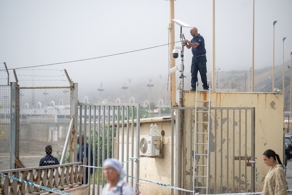La orden que recibieron los seis policías del Tarajal durante la invasión a Ceuta: «No actuar y abrir las puertas»