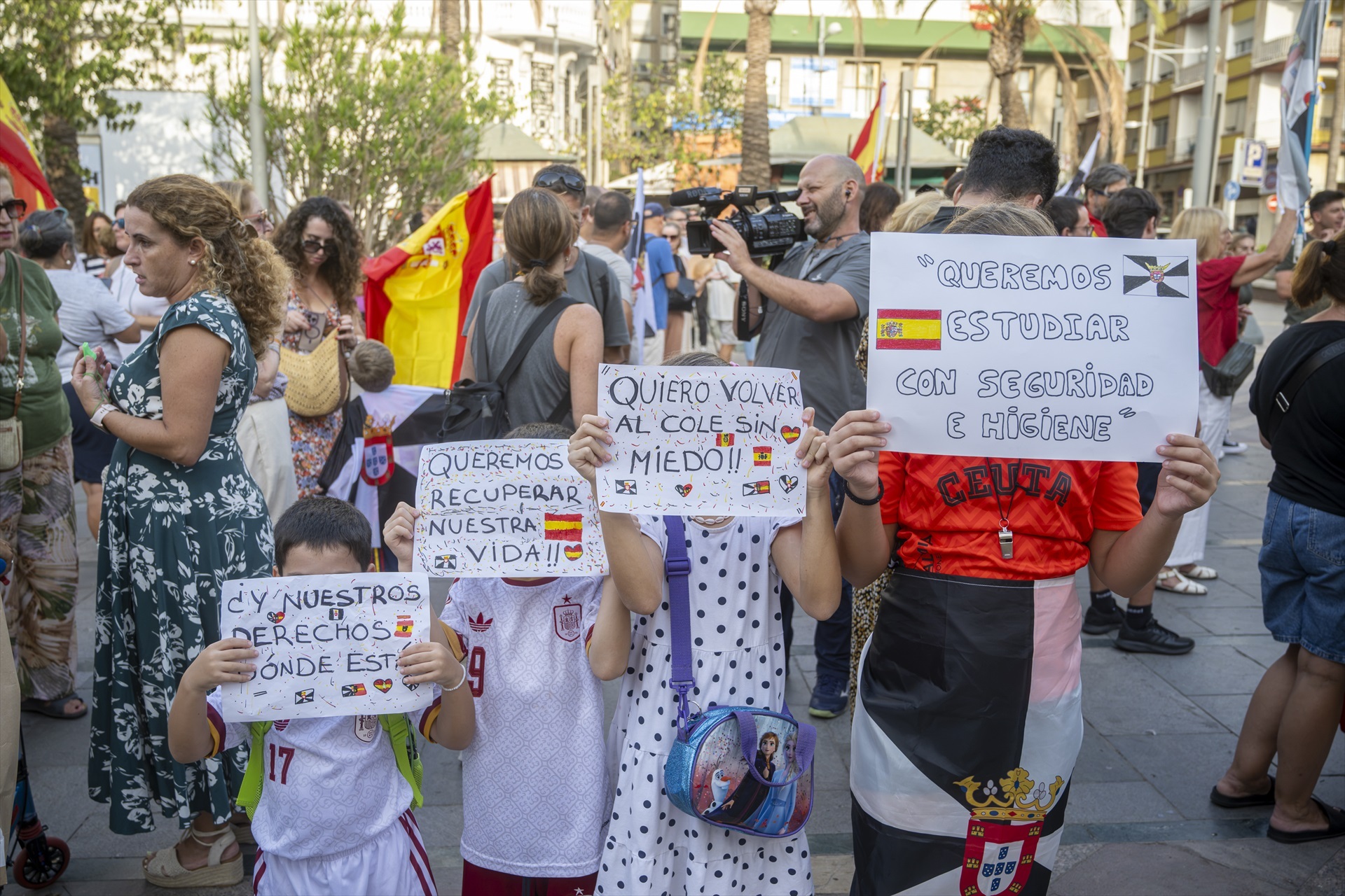 Ceutíes proponen una huelga general ilimitada para toda la ciudad ante el inmovilismo del Gobierno: «Nos están llevando al límite»