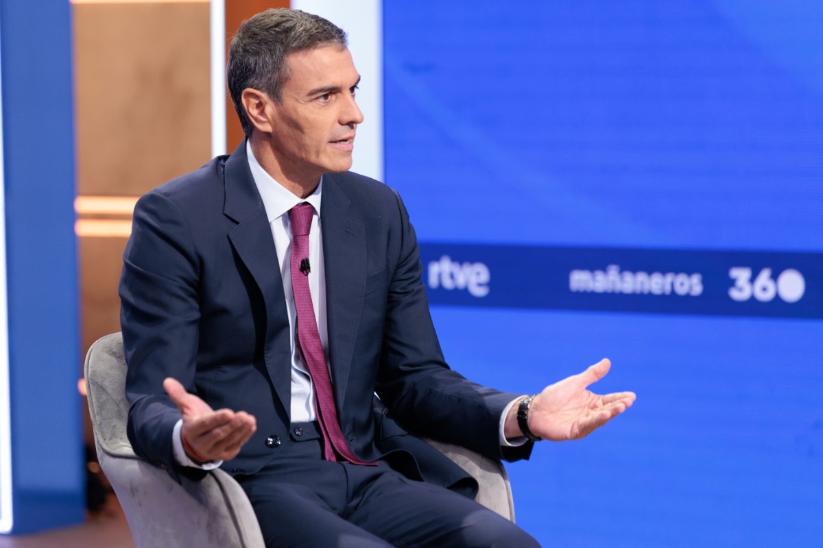 El Gobierno inyecta diez millones extra al CNI tras admitir fallos de anticipación en la invasión de Ceuta