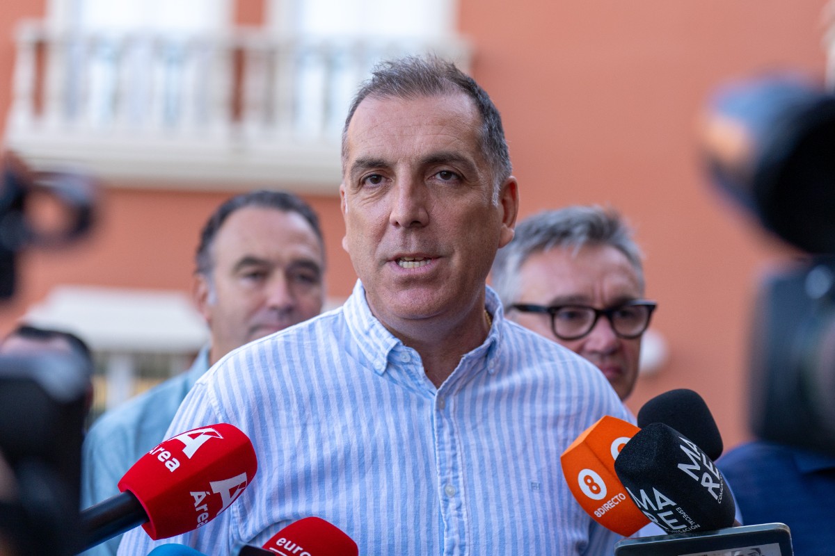 Samuel Vázquez (VOX) exige «repatriación, deportación y remigración» tras la agresión a un hombre de 81 años en Lorca