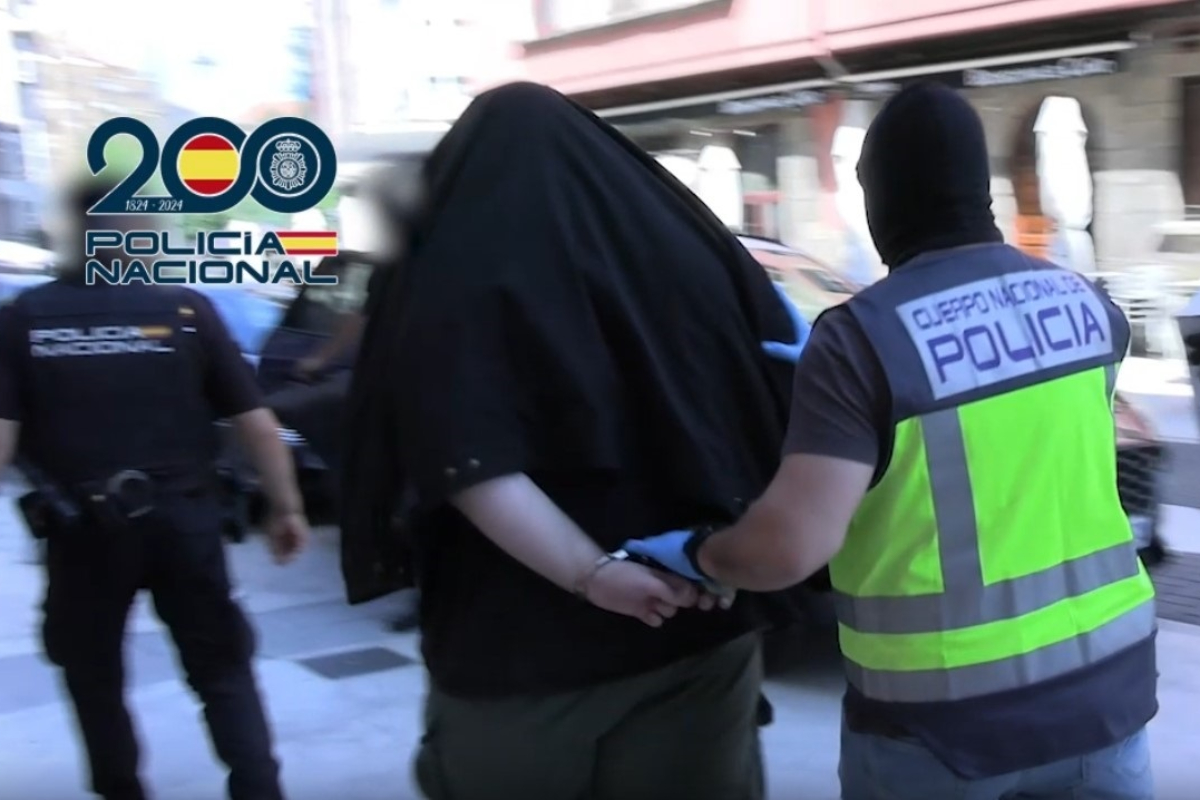 Detenido en Avilés un hombre vinculado a «The Com», la red nihilista asociada a abusos de menores, suicidios y terrorismo