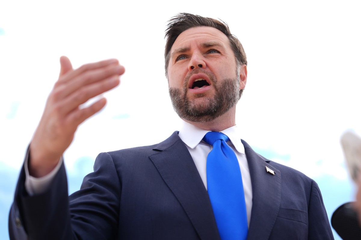 JD Vance asegura que la guerra en Irán «entrará en una fase muy diferente en un par de meses»