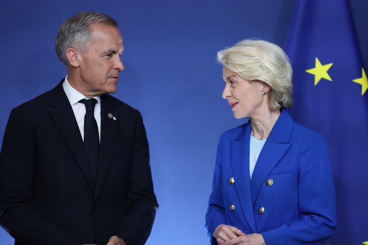 Von der Leyen quiere abrir la Unión Europea a Canadá y convertirlo en su primer «miembro asociado»
