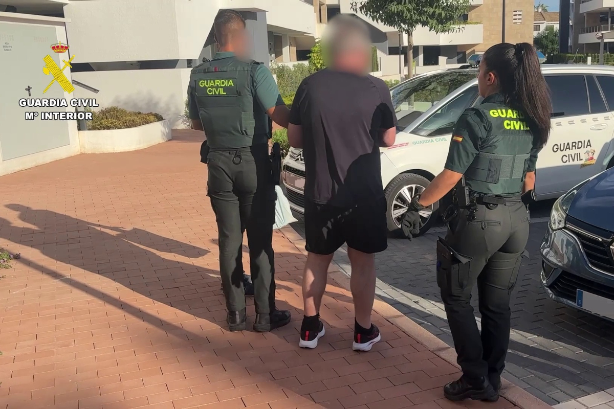 La Guardia Civil detiene en Alicante a uno de los 12 fugitivos más buscados por Reino Unido